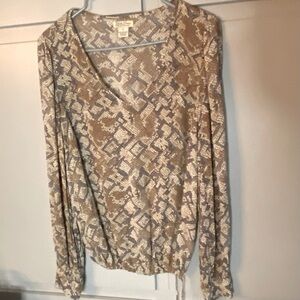 Lucky Brand Women’s Long Sleeve Peasant Blouse With Cinched Bottom (Ties) Size M